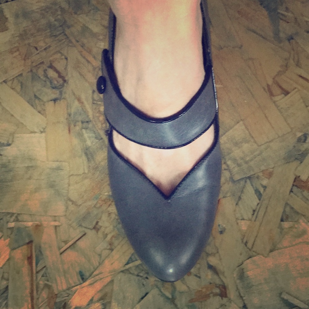Gray heels